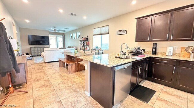 Foto del edificio - 4336 Stardusk Falls Ave