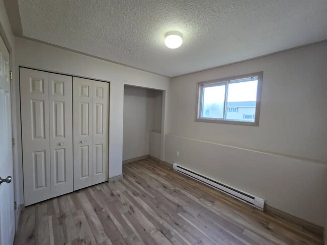 Building Photo - 62 Saint Anne St