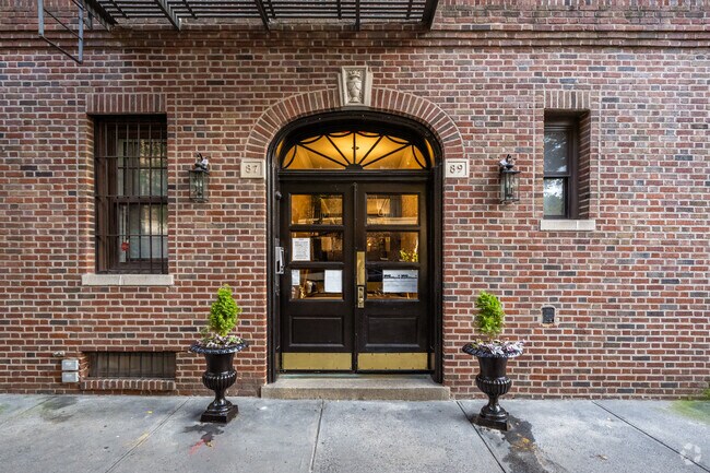 Foto del edificio - 438-448 Hudson St