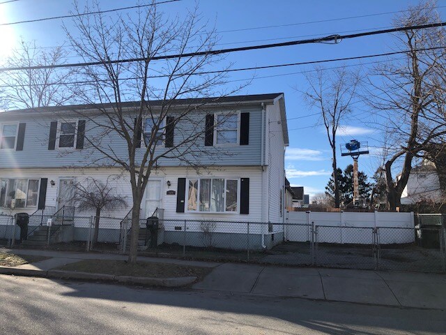 Primary Photo - 173-175 Virginia Ave