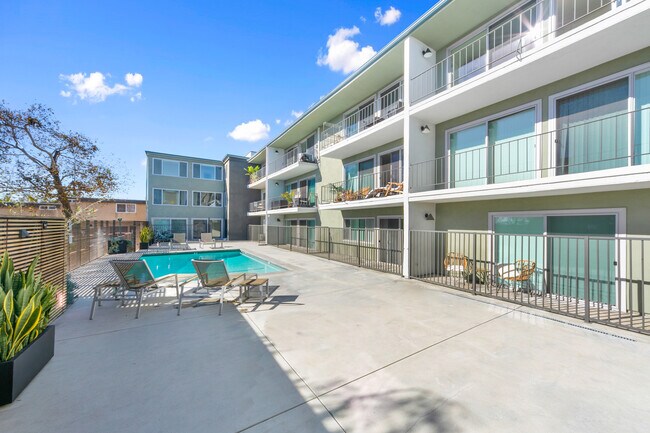 Foto del edificio - Skyview Apartments