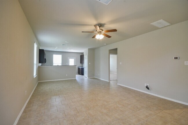 Foto del edificio - 24810 Winema Wds Ln