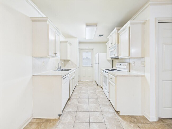 Foto del edificio - 109 Country Ln