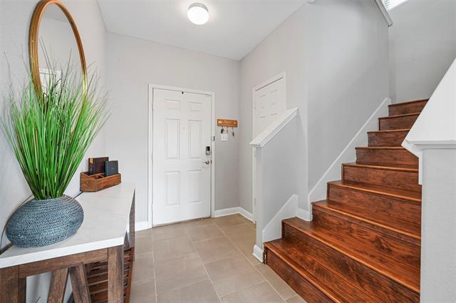 Foto del edificio - 6908 Wind Row Dr