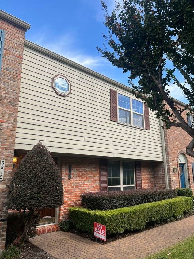 Primary Photo - 5817 Valley Forge Dr