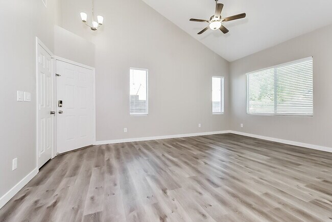 Foto del edificio - 9556 Cabot Falls Ave