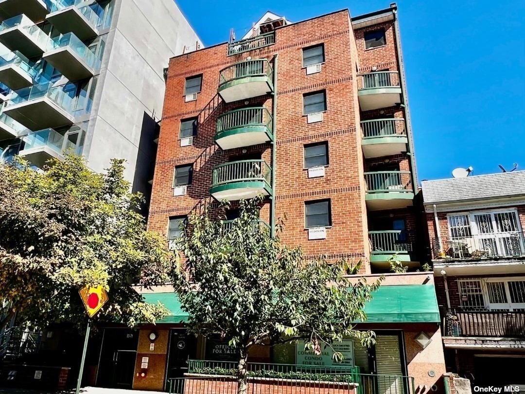 Primary Photo - 83-71 116th St