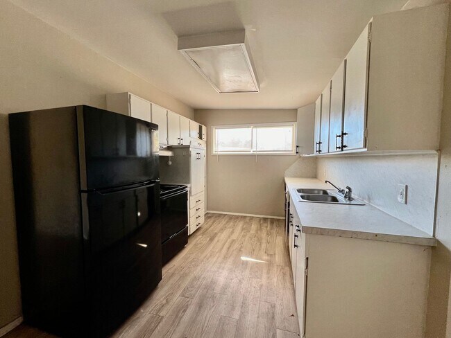 Foto del edificio - 3 Bedroom Cute Home Near Schools & Parks!