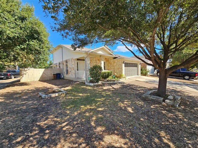 Foto del edificio - 11501 Jim Thorpe Ln