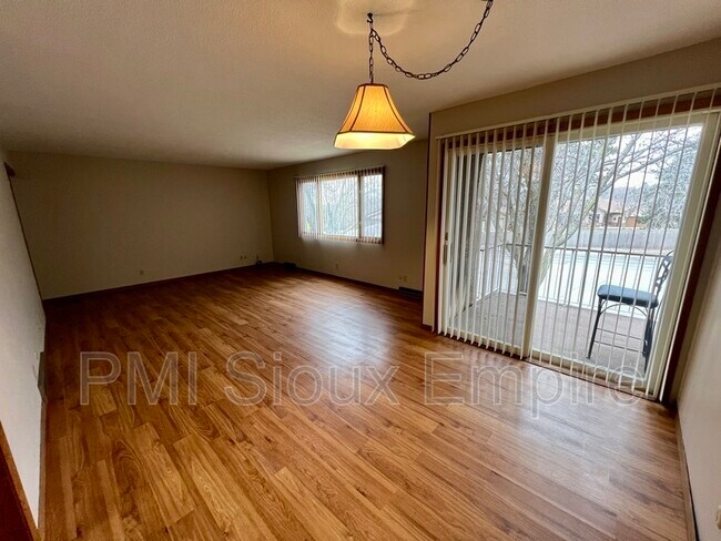 Foto del edificio - 2508 S Cliff Ave