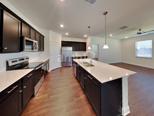 Foto del edificio - 6231 Emerald Hls Wy