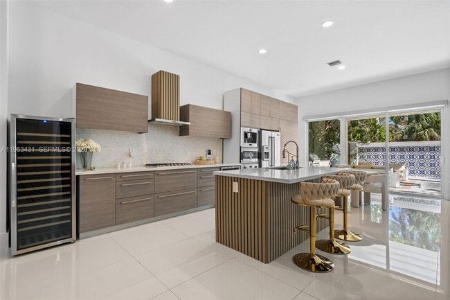 Building Photo - 18935 Atlantic Blvd