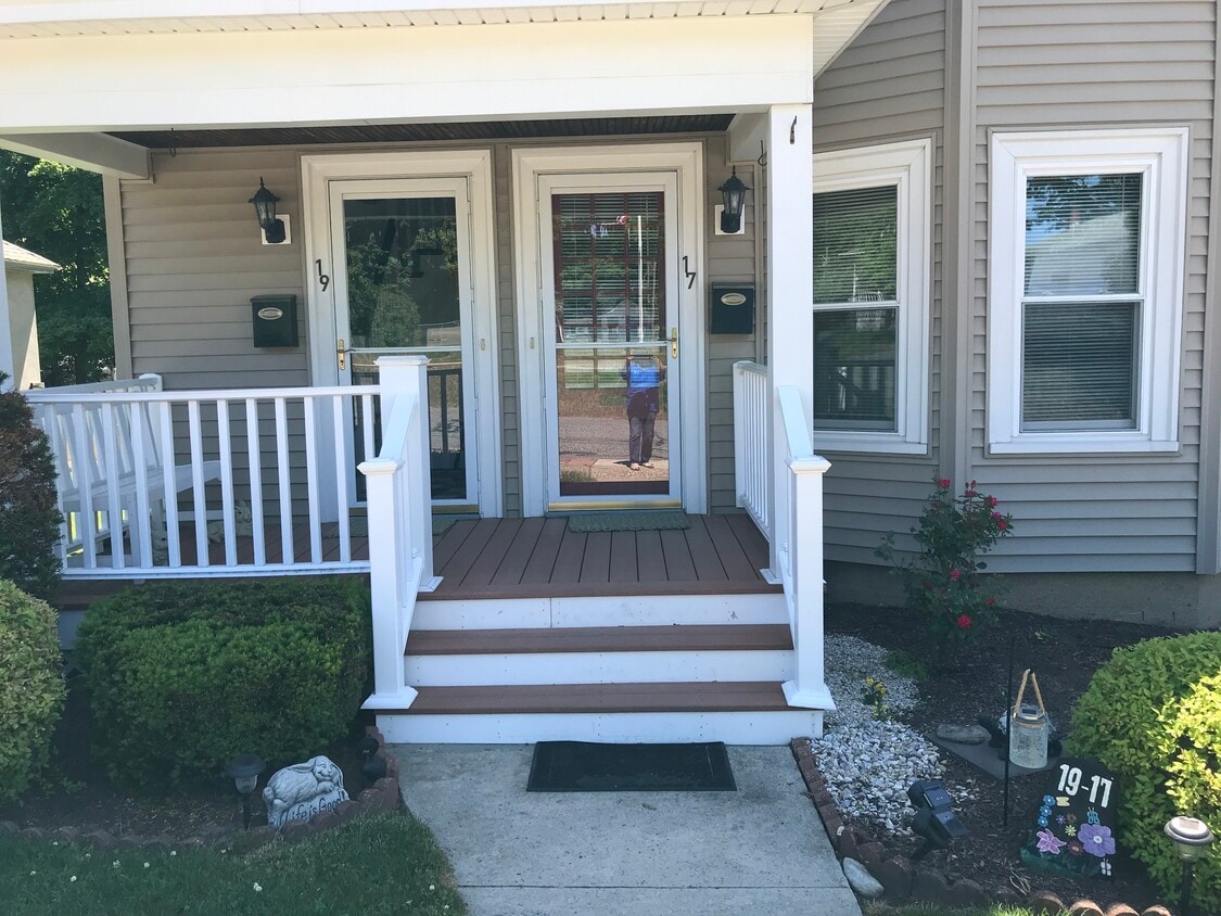 17 Squier St Unit 17, Palmer, MA 01069 Apartments in Palmer, MA