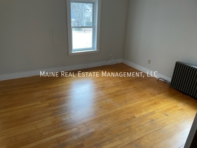 Building Photo - 302 Turner St