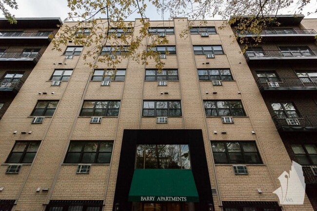 Building Photo - 445 W Barry Ave