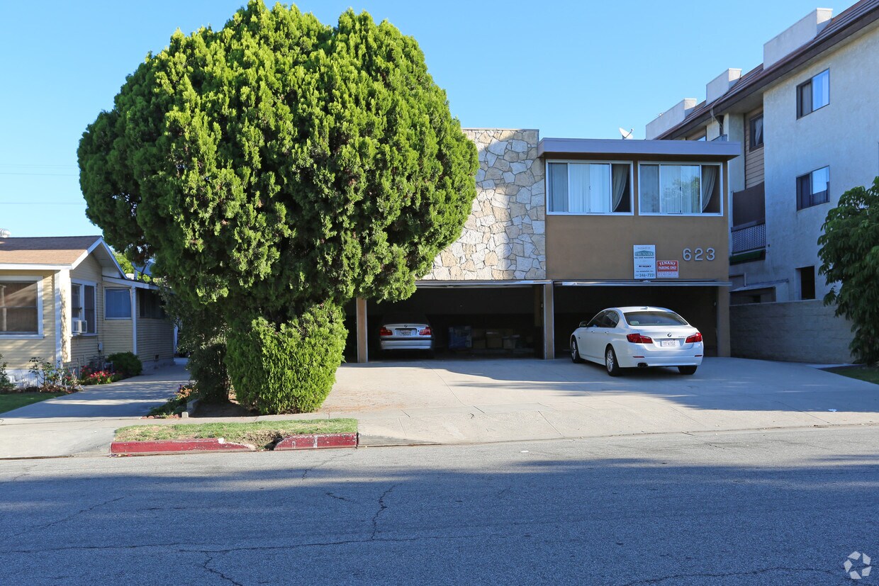 Foto del edificio - 623 Orange Grove Ave