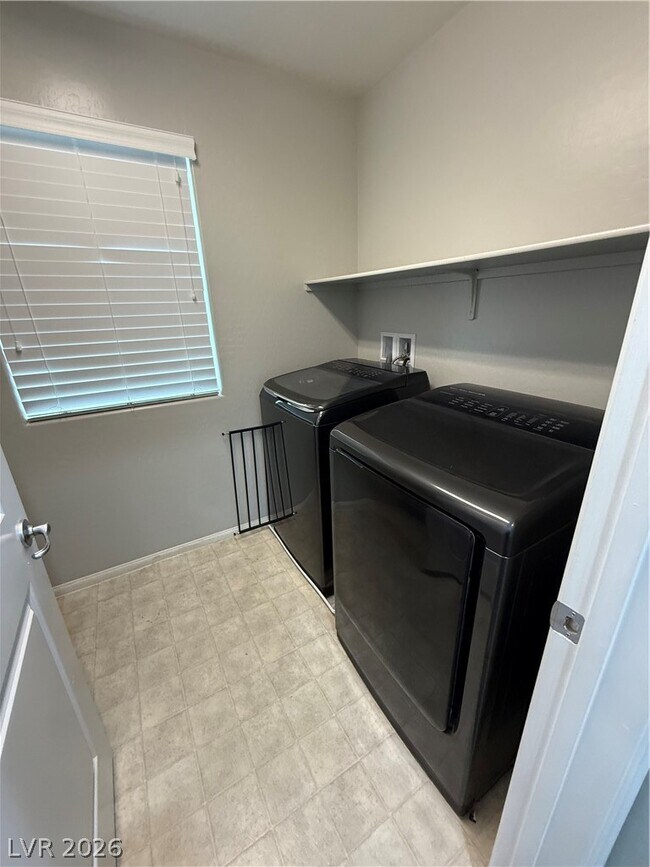 Building Photo - 5705 Colbert St