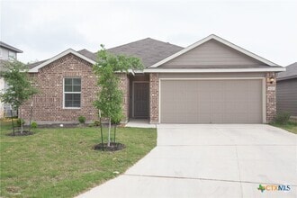 Building Photo - 2125 Silver Maple