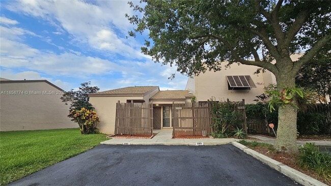Foto del edificio - 1189 NW 122nd Terrace