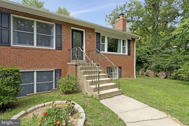 Building Photo - 6513 Old Dominion Dr