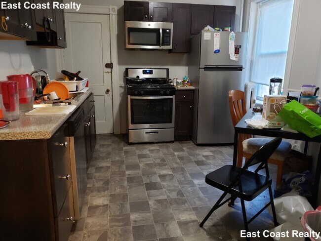 Photo - 1114 Commonwealth Ave Apartment