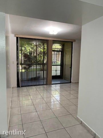 Foto del edificio - 3 br, 2 bath House - 8615 NW 8th St Apt 107