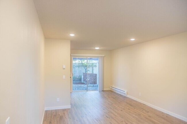 Foto del edificio - 5713 64th St W