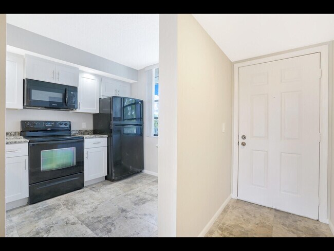 Foto del edificio - 3636 Whitehall Dr
