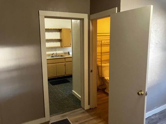 Foto del edificio - 3309-3313 Main St