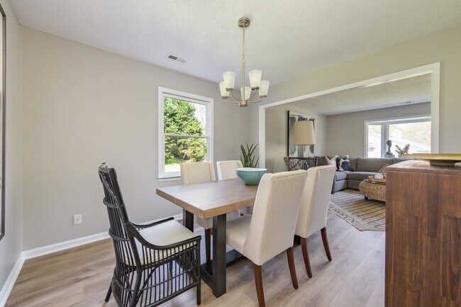 Foto del edificio - 8306 Rust Wood Pl