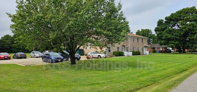 Building Photo - 1708 Hoover Ave