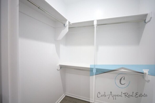 Foto del edificio - Luxury 2 bed 1 bath apartment - brand new construction!! Washer, dryer and utilities included!!