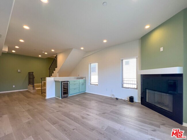 Foto del edificio - 3610 Parrish Ave