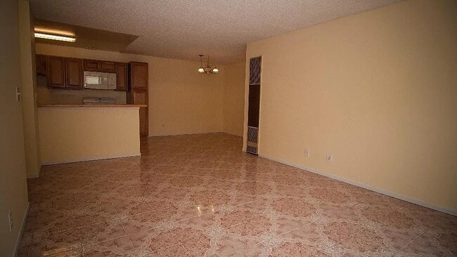 Building Photo - 2436 Bolker Dr