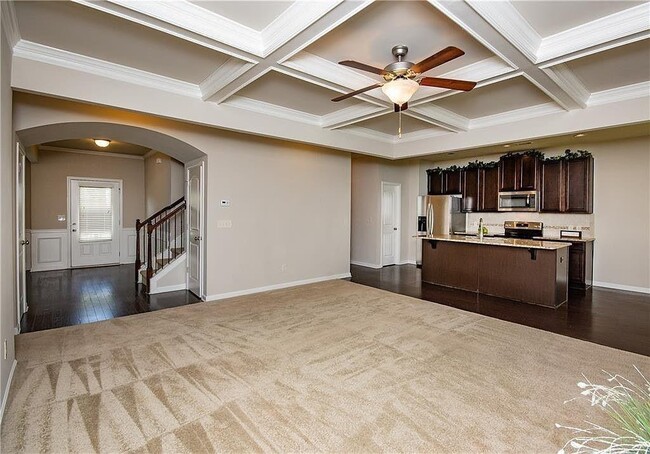 Building Photo - 7490 Silk Tree Pointe