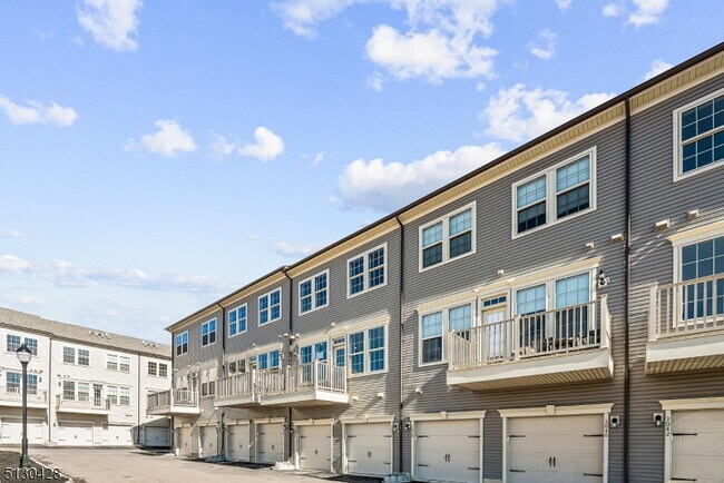 Foto del edificio - 1038 Station Rd