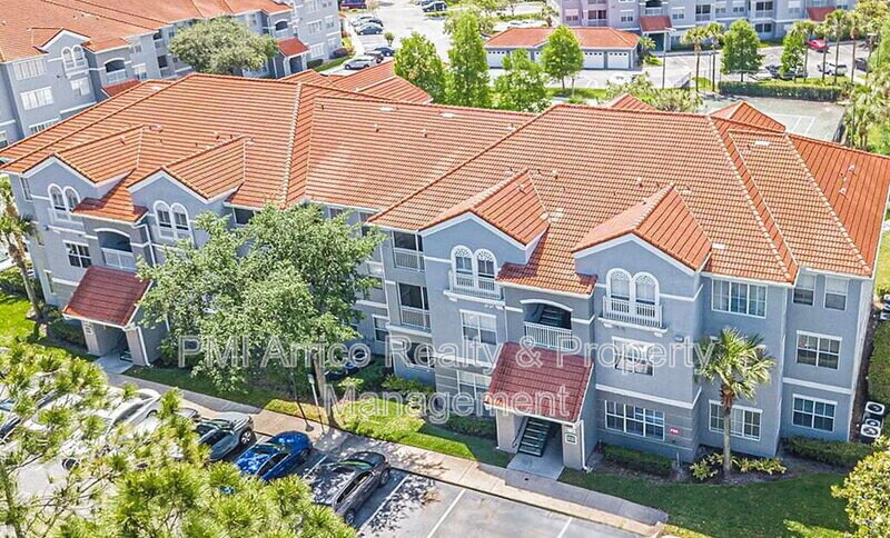 Foto principal - 18001 Richmond Pl Dr