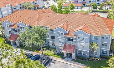 Building Photo - 18001 Richmond Pl Dr