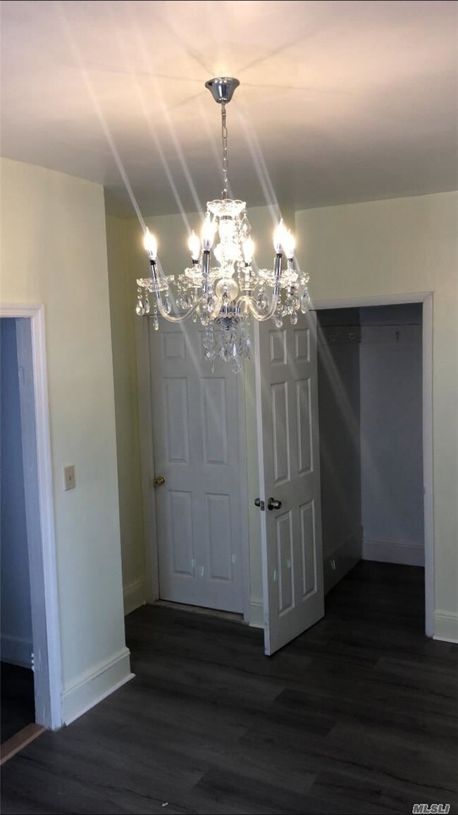 Foto del edificio - 92-14 176th St