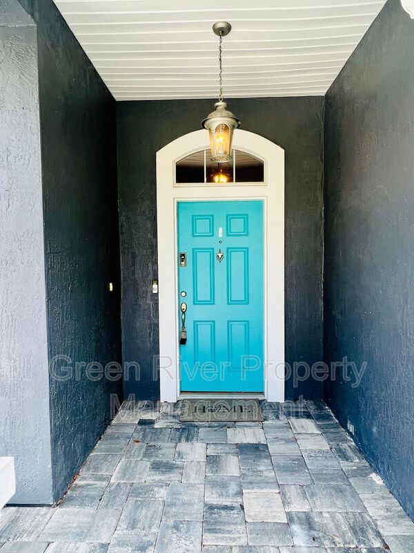 Foto del edificio - 3352 Shelley Dr