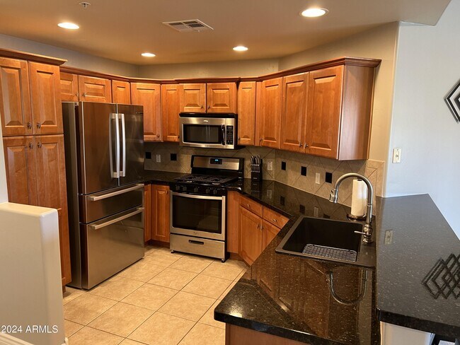 Building Photo - 5350 E Deer Valley Dr