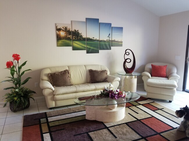 Living Room - 77402 Preston Trl