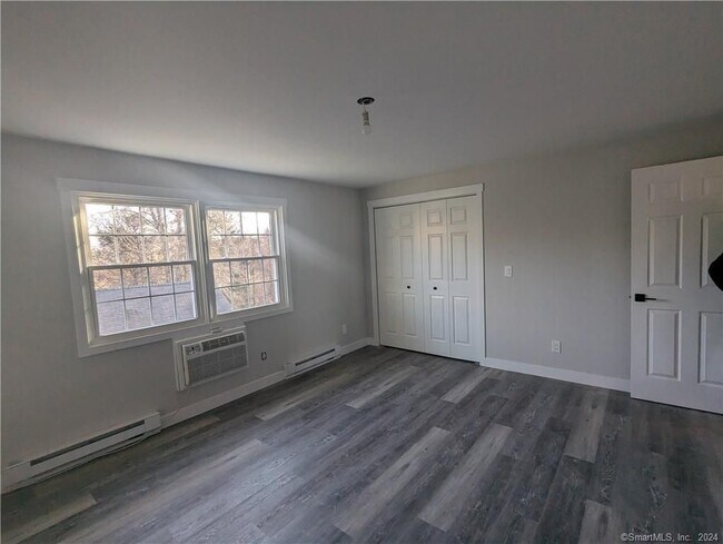 Foto del edificio - 10 Old Farms Ln