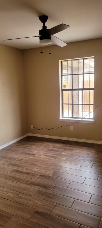 Building Photo - 1900 Lark Ave