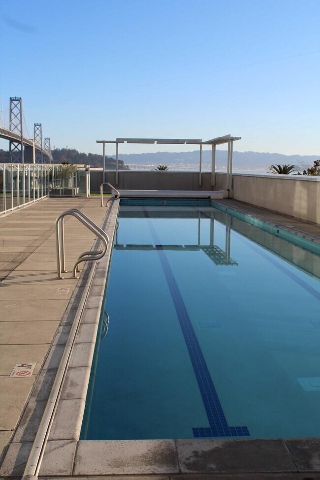 Building Photo - 1 bedroom in San Francisco CA 94105
