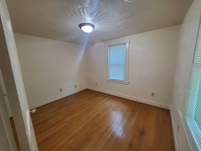 Foto del edificio - 8342 Plantation Rd