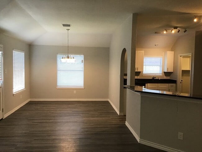 Building Photo - 5010 Chase Mountain Dr