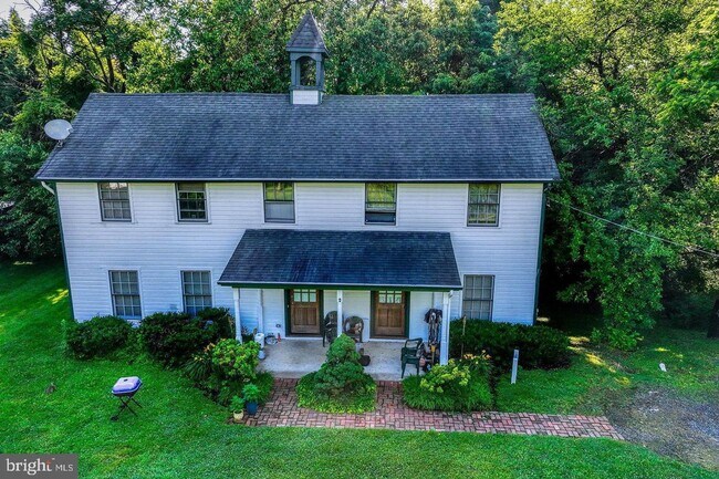 Foto del edificio - Charming Twin Oak Historic House