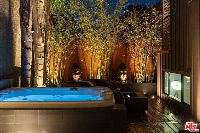 Building Photo - 3601 Dixie Canyon Pl