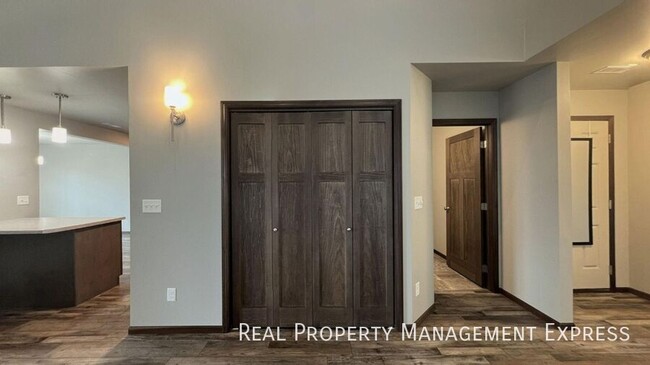 Foto del edificio - 5611 S Yarrow Trail